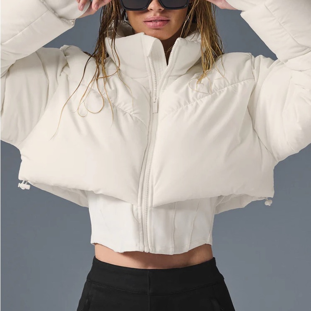 Alo Main Act Corset Puffer Jacket - Picture 3 of 8